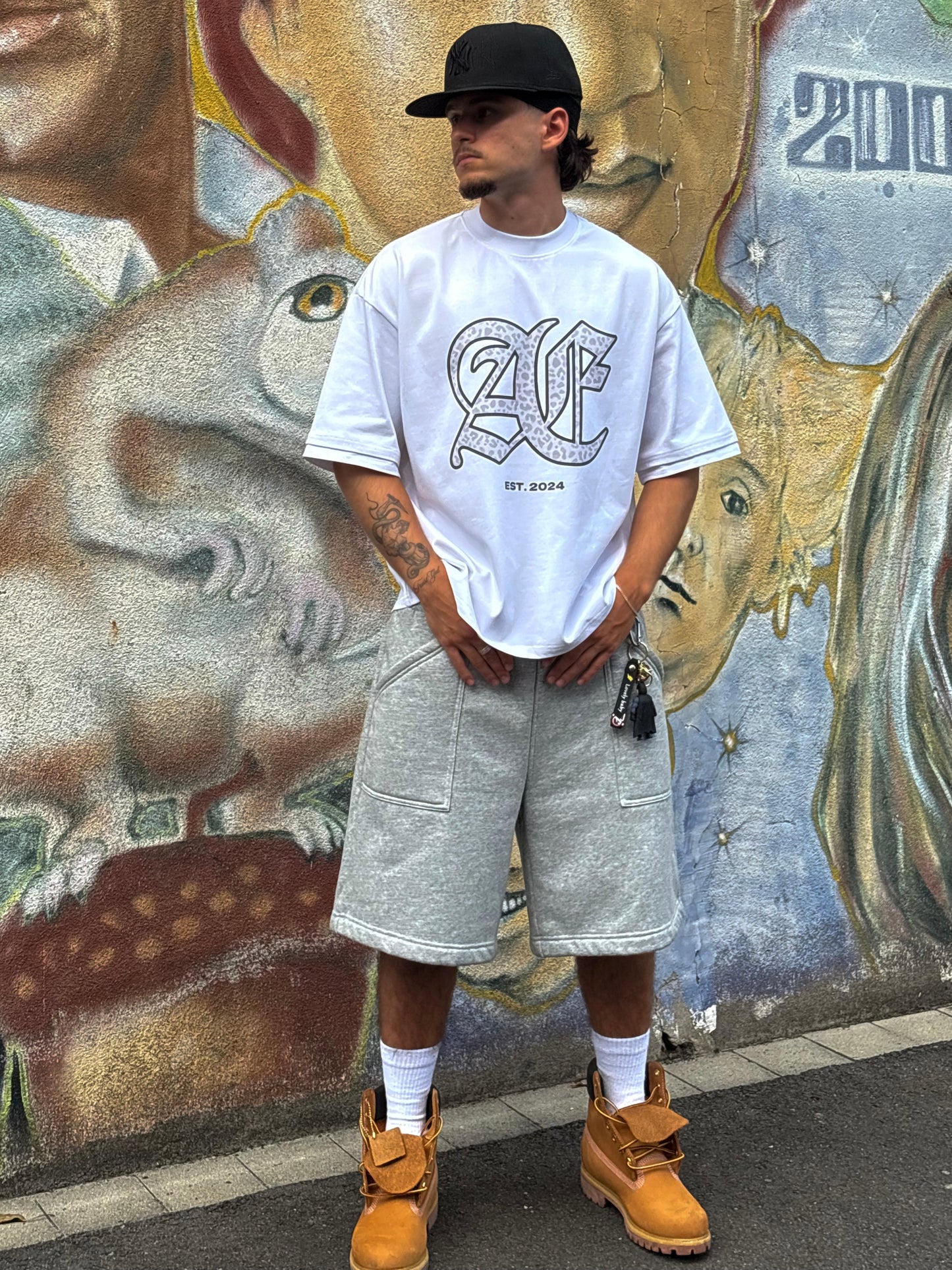Æ SWEATSHORTS