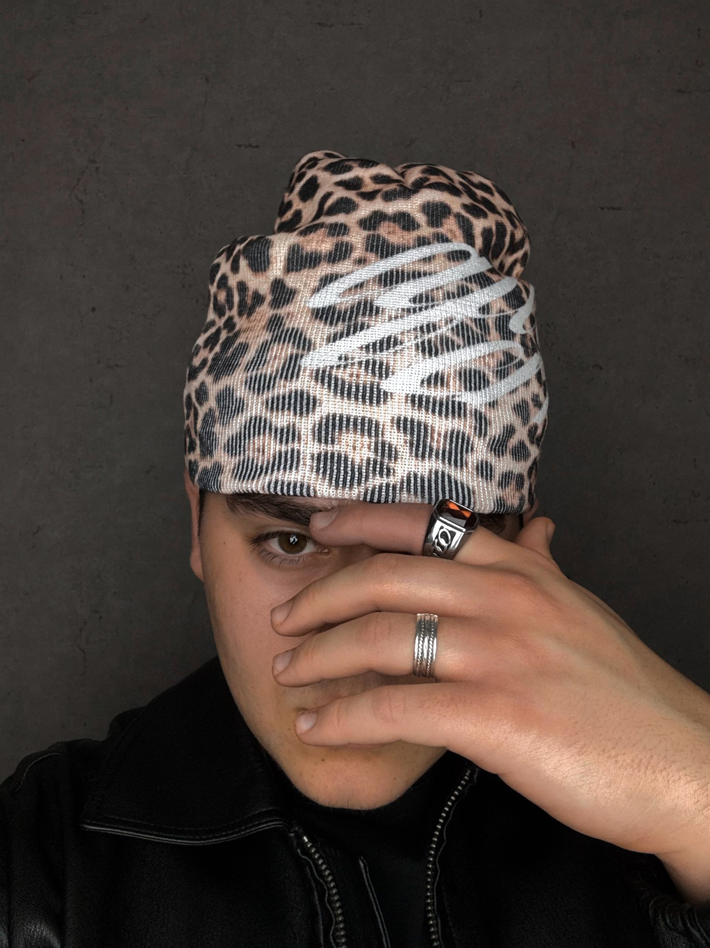 Æ LEOPARD BEANIE