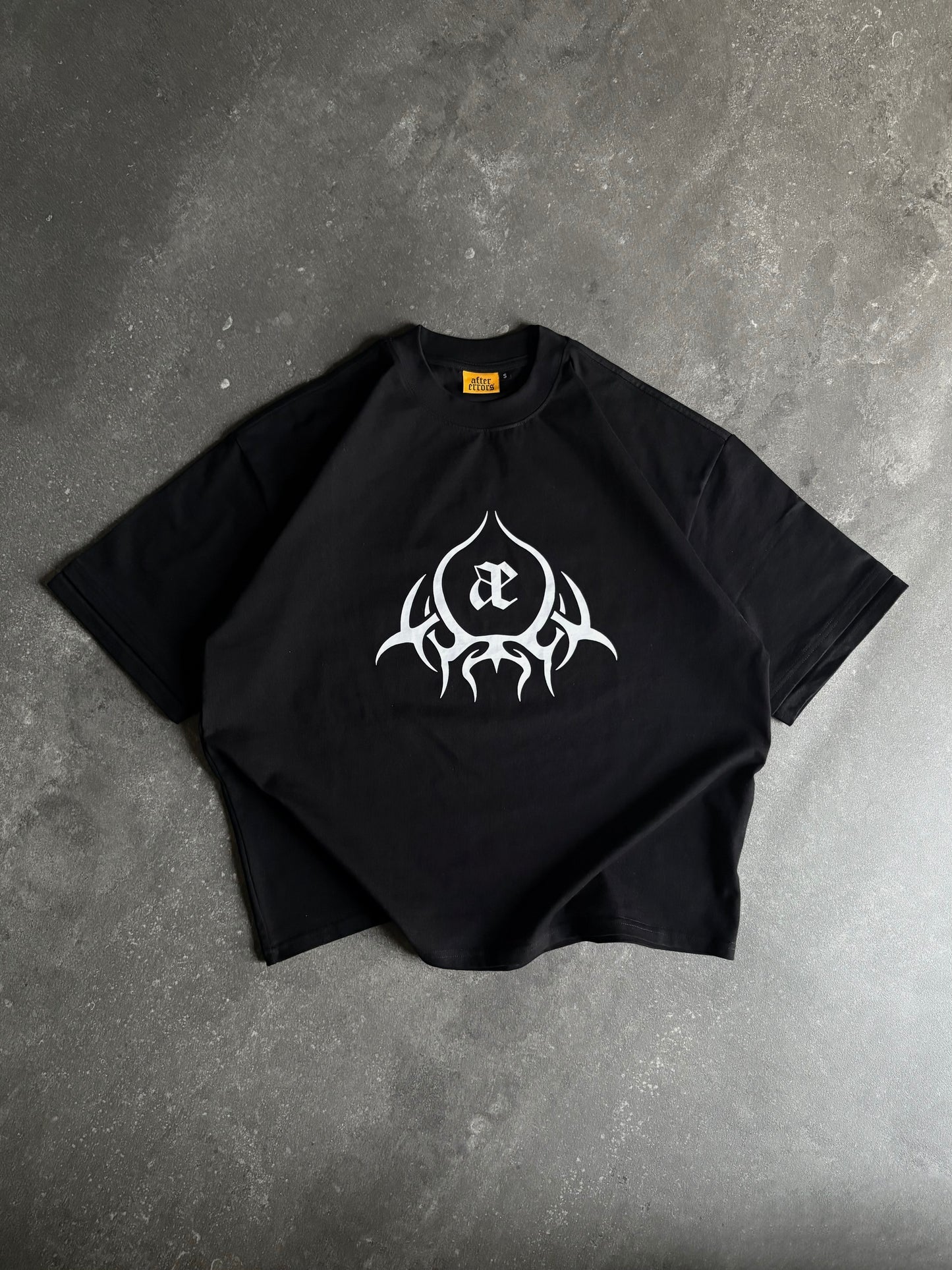 TRIBAL TEE