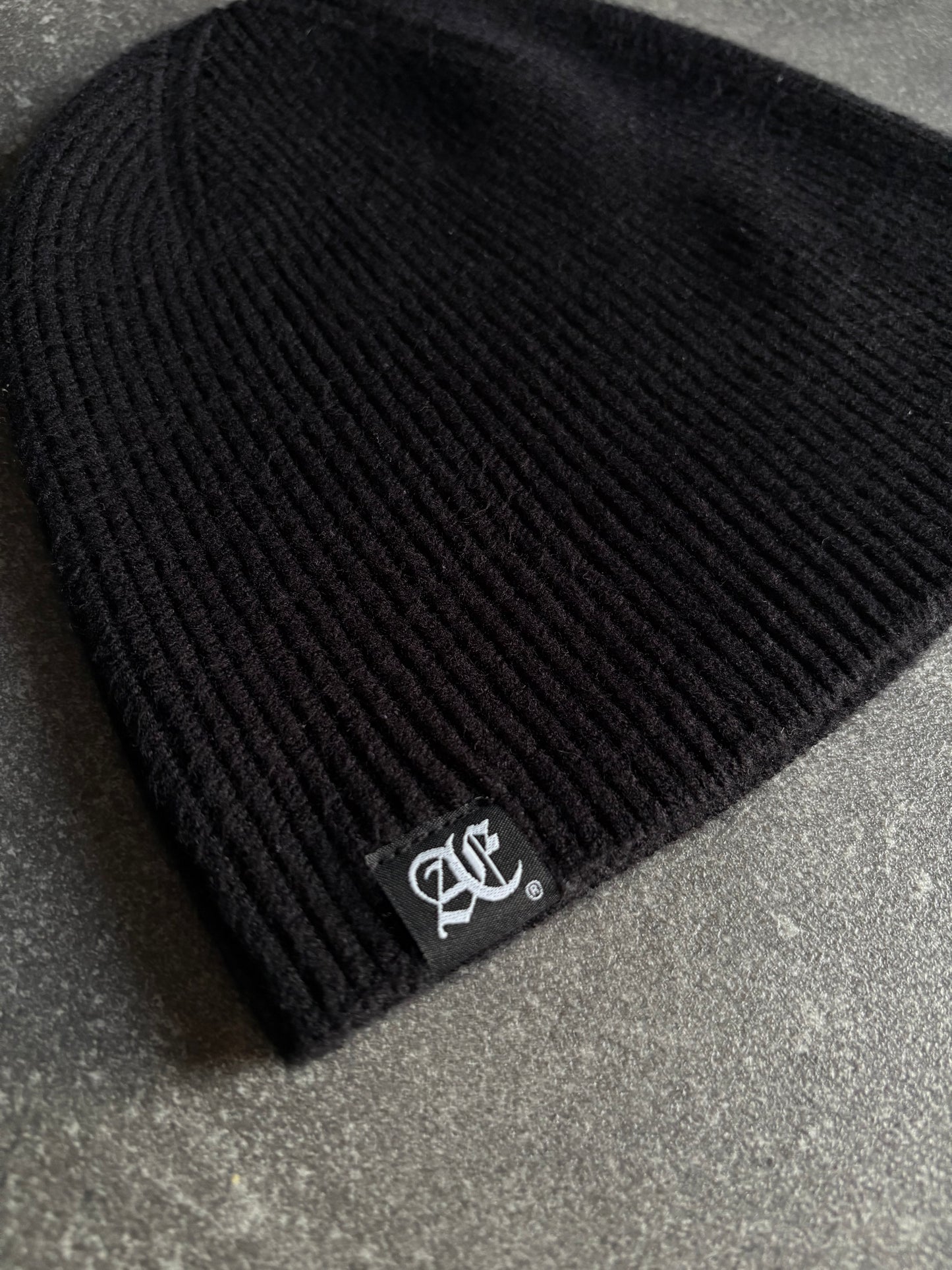 Æ BEANIE BLACK