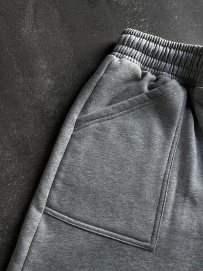 Æ SWEATSHORTS
