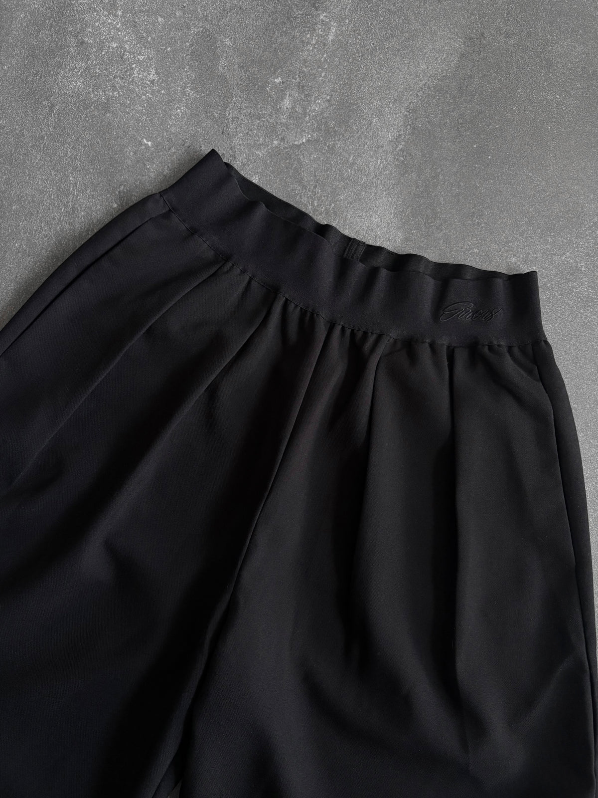 PLEATED SUIT PANTS